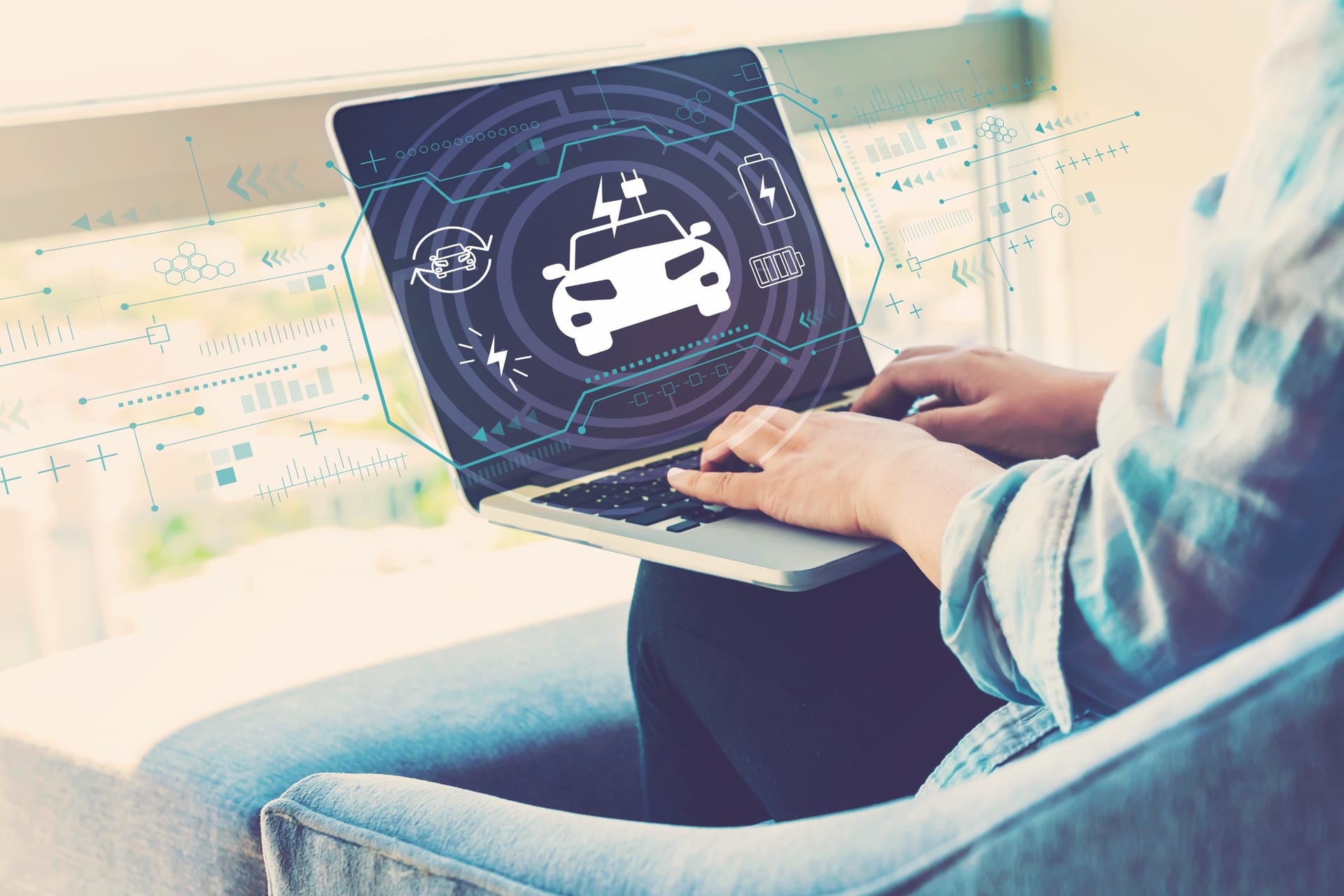 ノートPCと車のアイコン
